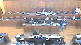 A Verona passa una mozione anti aborto, bufera sul voto