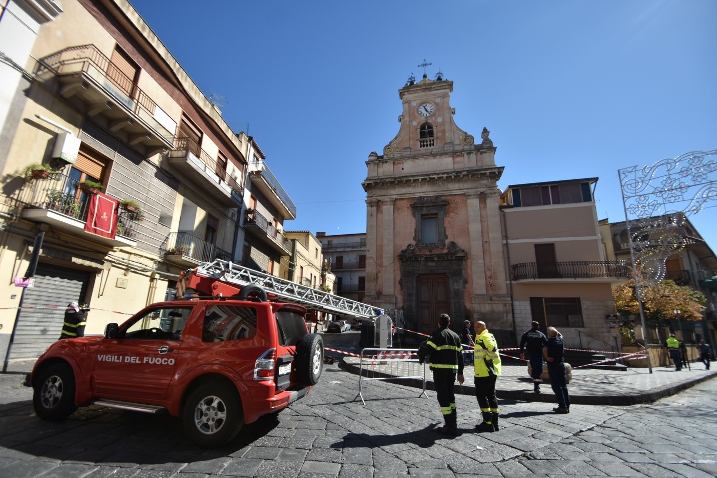 Terremoto nel catanese: le immagini dei crolli