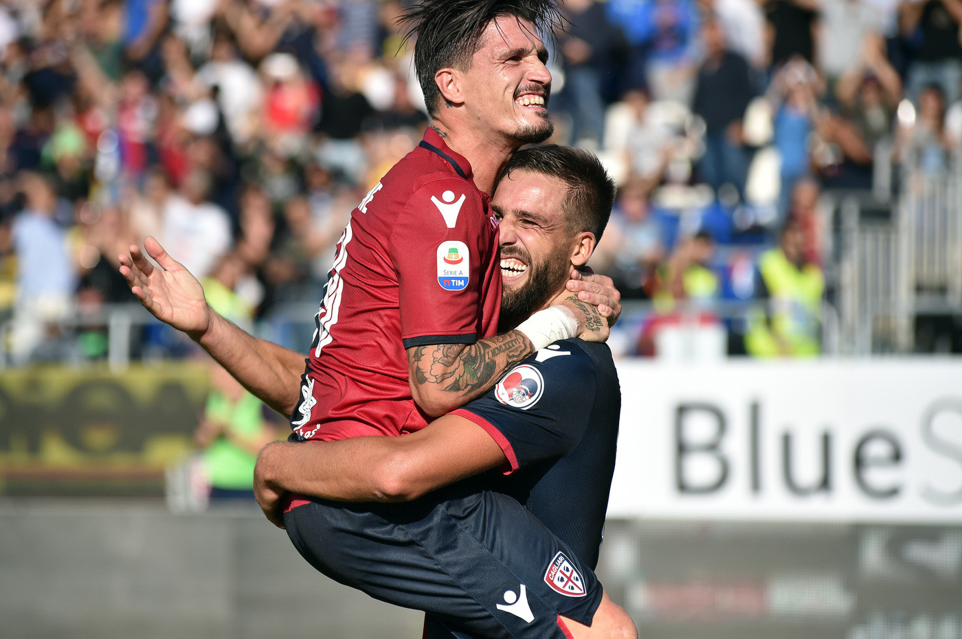 Serie A, Joao Pedro-Pavoletti: il Cagliari batte “di testa” il Bologna 2-0