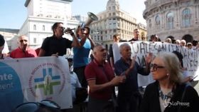 Genova, Bucci contestato: “Riapriremo le strade il più in fretta possibile”