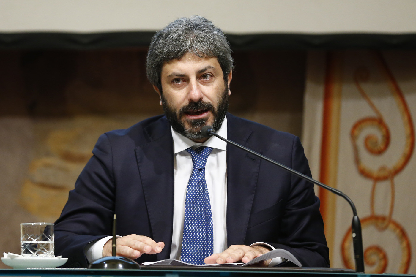 Roberto Fico a Bruxelles. “Abbassare i toni. Dialogo costruttivo con Moscovici”