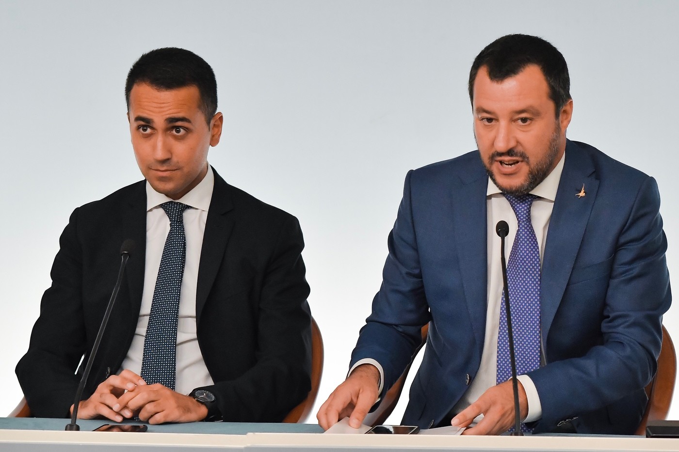 Manovra, è linea dura Salvini-Di Maio contro l’Ue. Savona stempera