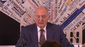 Savona e la polemica con il giornalista: “Io euroscettico? Piuttosto mi dia dell’idiota”