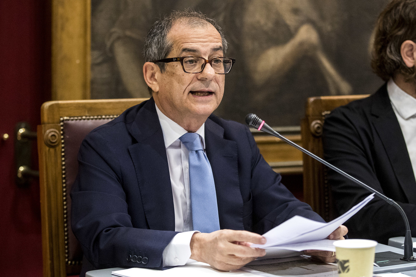 Manovra, Tria: “Abbassare i toni con Ue. Manovra coraggiosa non da irresponsabili”