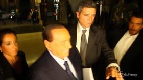Berlusconi al Teatro Manzoni: “Guardiamo al futuro”
