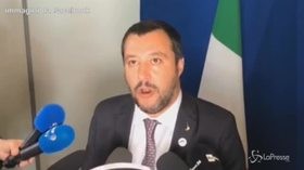 Migranti, Salvini: “Altro che razzisti, il modello italiano sta facendo scuola”