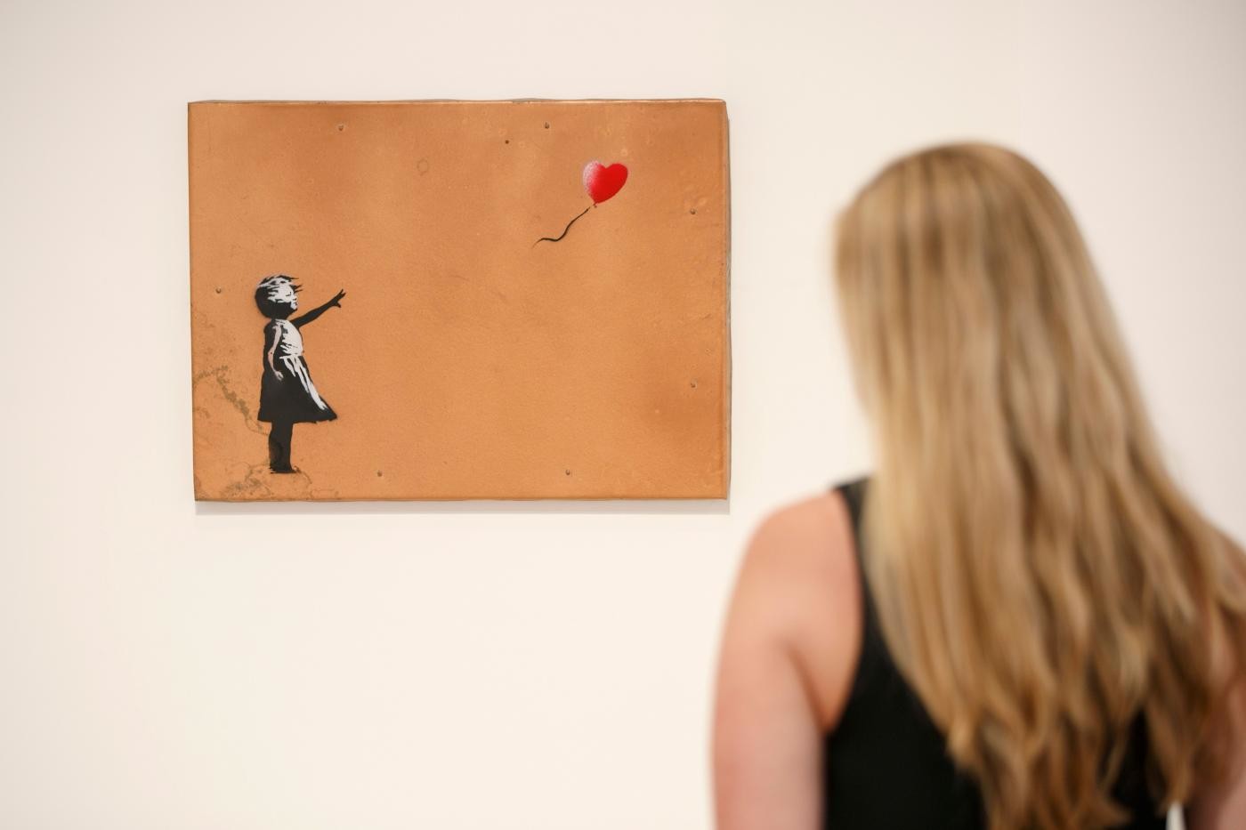 Sminuzza stampa di Banksy per diventare milionario: ora vale 1 sterlina