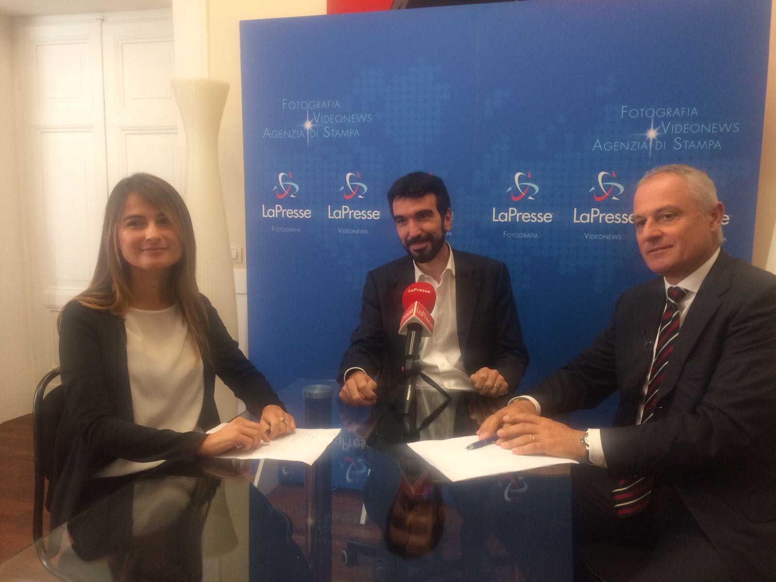 Maurizio Martina: videoforum a LaPresse con il segretario del Pd | La diretta