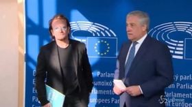 Bono Vox al Parlamento europeo: “Migrazioni dall’Africa sono un’incredibile opportunità”