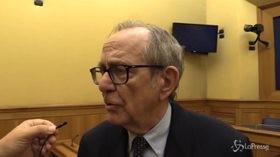 Def, Padoan: “C’è un grosso problema di copertura, si rischiano forti tagli ai ministeri”