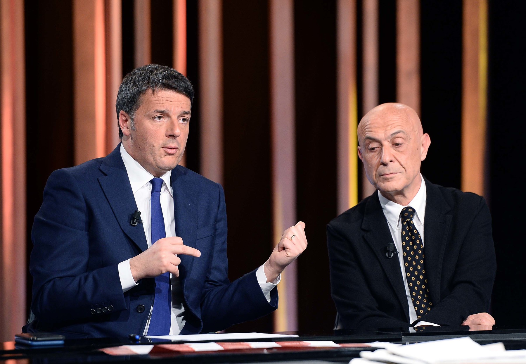 Pd, Zingaretti lancia Piazza Grande. Pressing dei renziani su Minniti: l’appello dei 13 sindaci dem