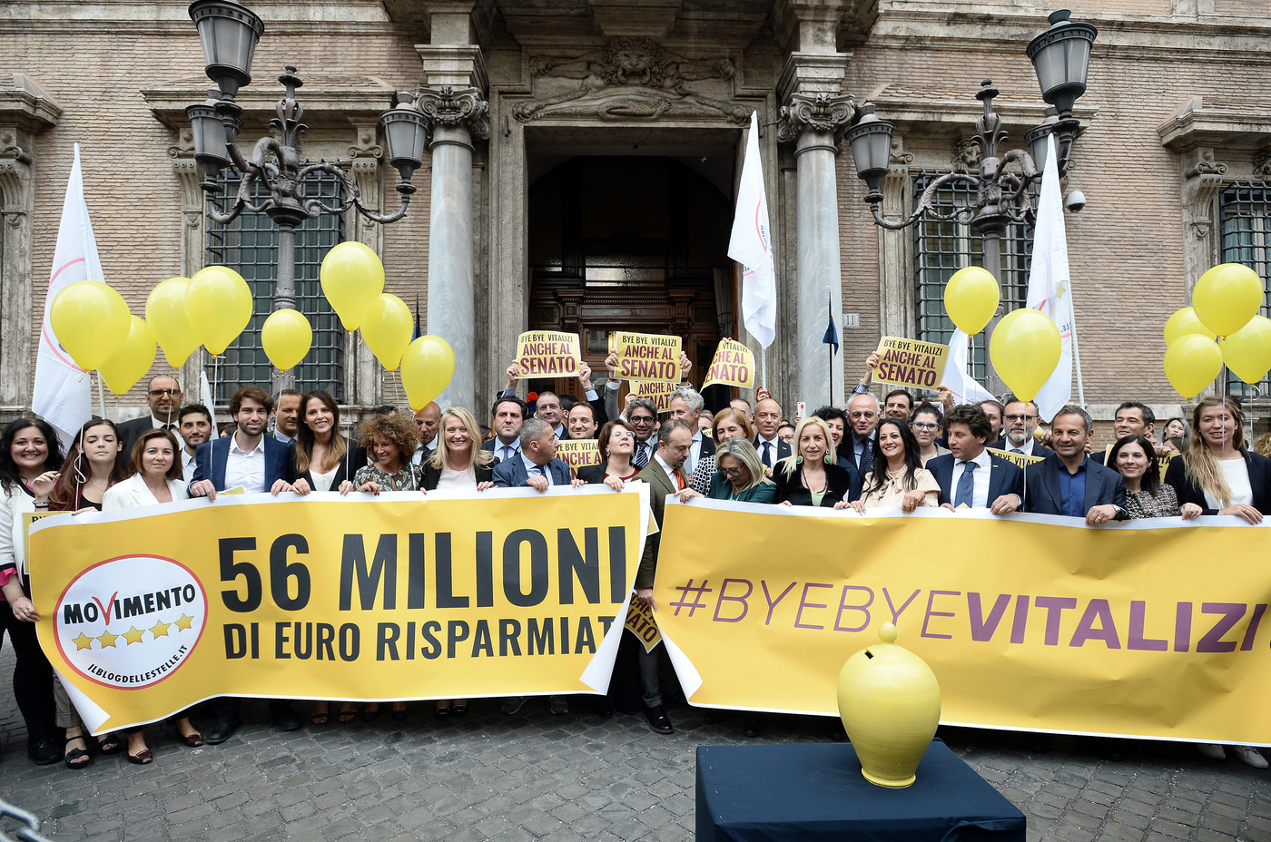 Vitalizi, stop anche in Senato. M5S esulta, ma c’è la scure dei ricorsi