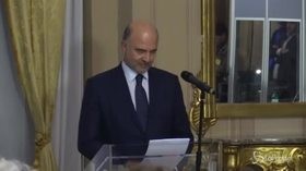Manovra, Moscovici: “Commissione Ue non interferisce su scelte politiche”