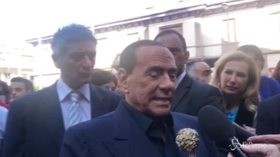 Berlusconi su Salvini e Di Maio: “Danno uno spettacolo negativo dell’Italia”