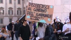 Milano, solidarietà in corteo al sindaco Lucano