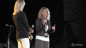 Lezzi (M5S) parla dei bisogni del Sud ma dal pubblico la contestano: “Manca il lavoro”