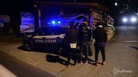 Migranti a Claviere, la polizia italiana presidia il confine