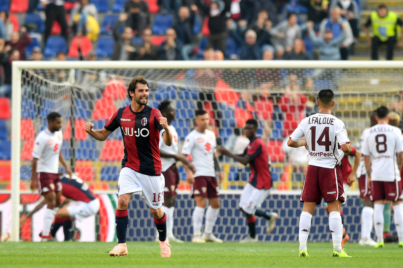 Serie A, rimontona Bologna: fermato il Toro di Mazzarri, è 2-2