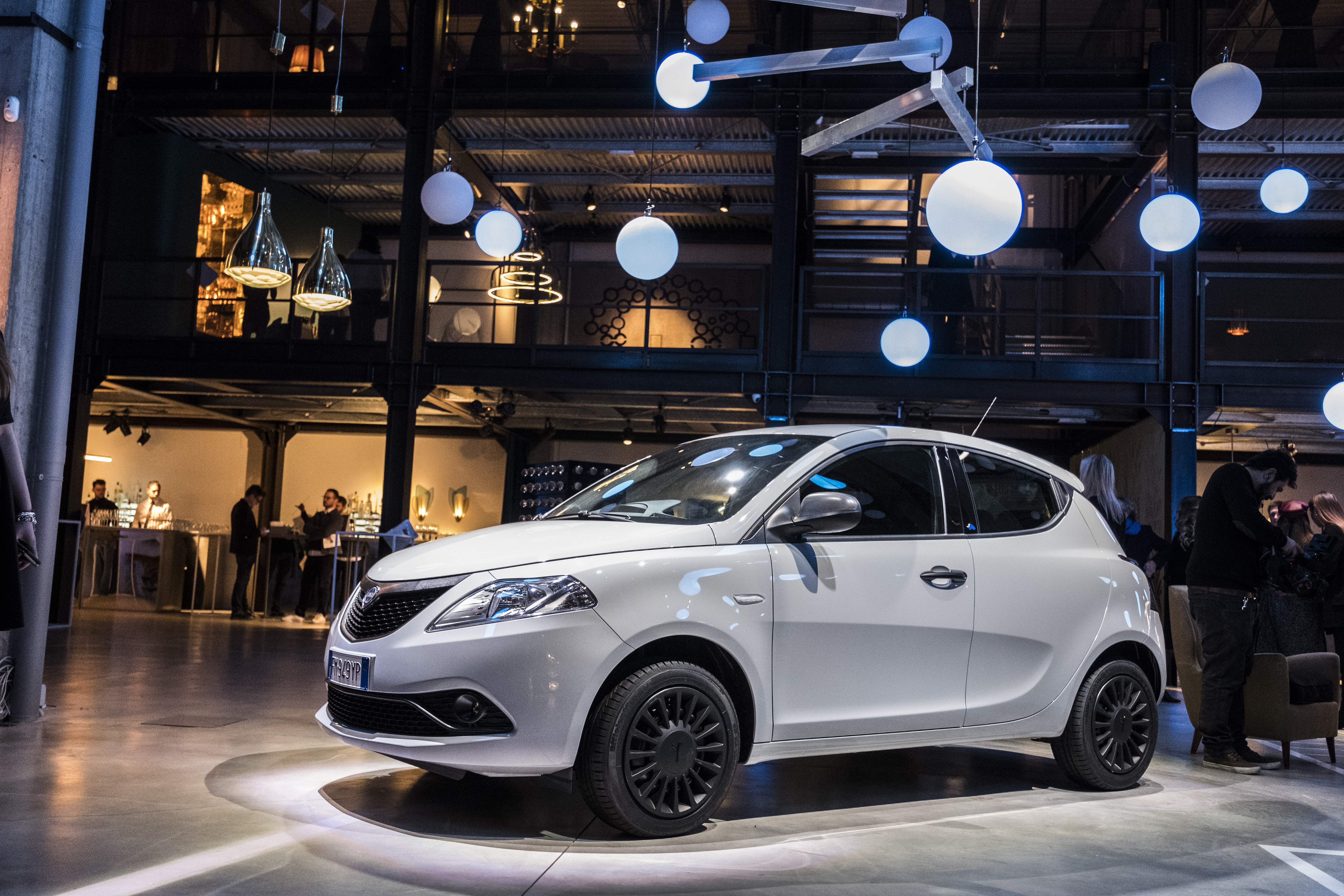 Lancia Ypsilon con Artissima