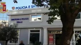 Abusi su minori disabili, arrestato educatore: era scappato in Albania