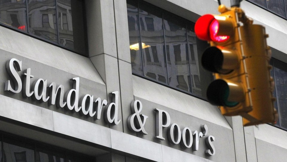 Standard&Poor’s conferma il rating dell’Italia (BBB) ma l’outlook è negativo