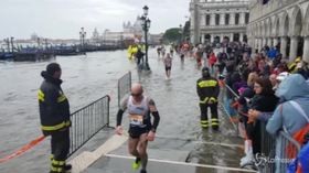 Maratona ‘anfibia’ a Venezia