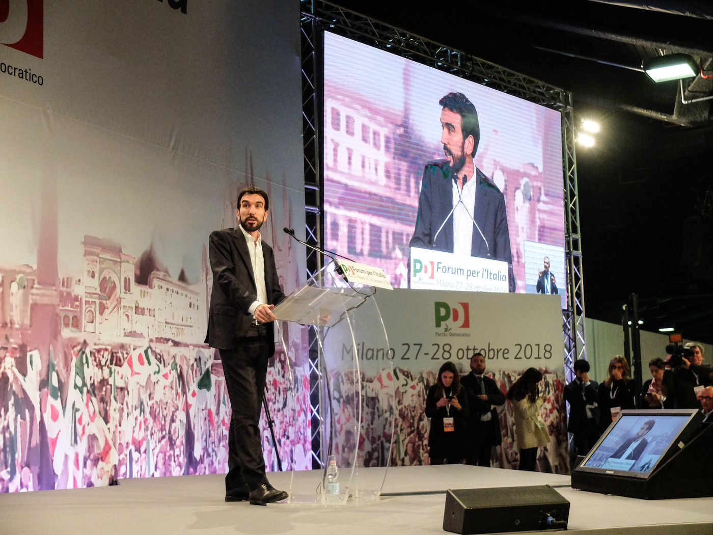 Pd, verso le dimissioni di Martina e il congresso: convocata la segreteria