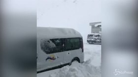 Troppa neve, 180 turisti bloccati al Passo dello Stelvio