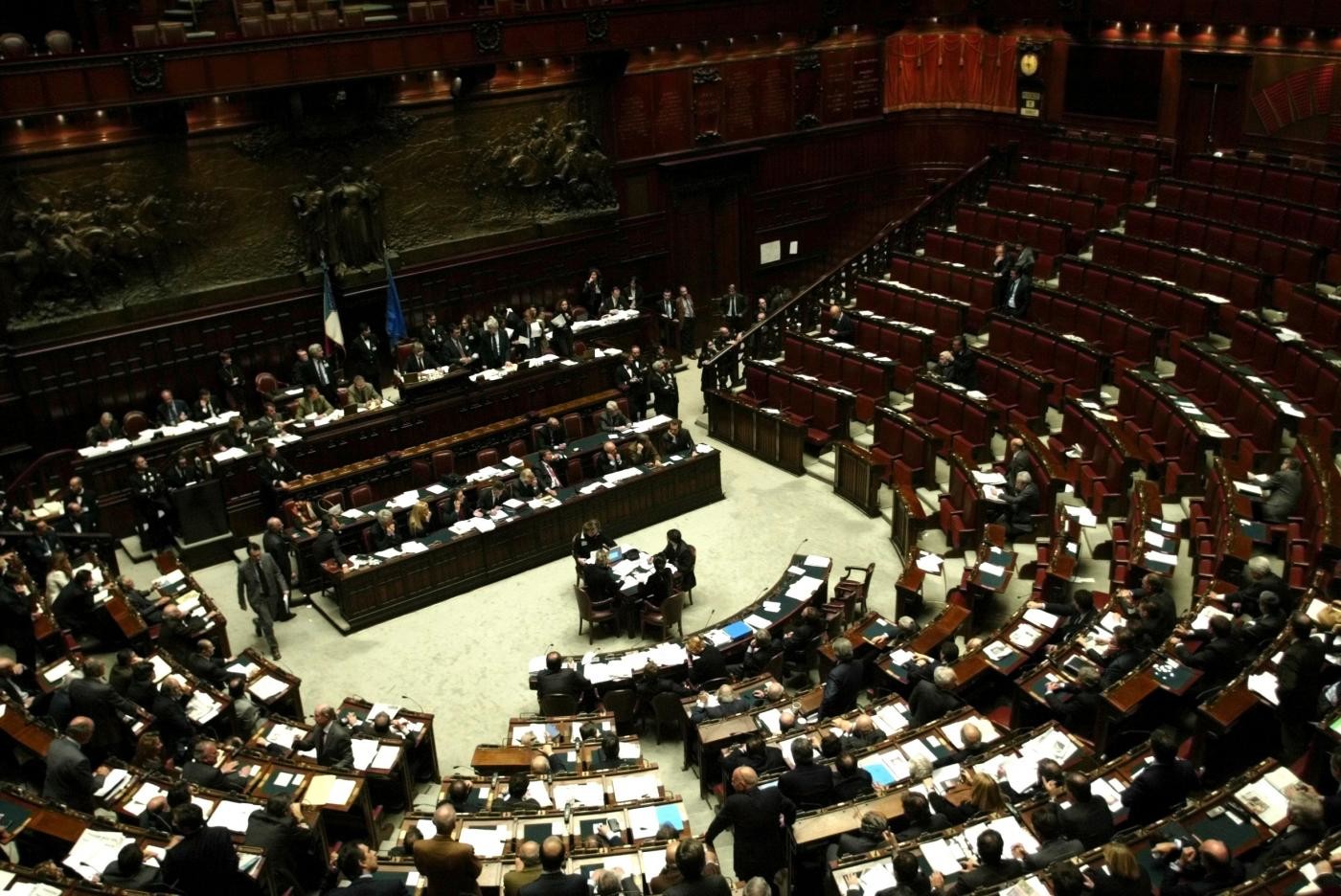 Manovra, aumento sigarette e 6mila assunti tra i 110 e lode