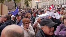 Torino, in centinaia in piazza contro la sindaca Appendino