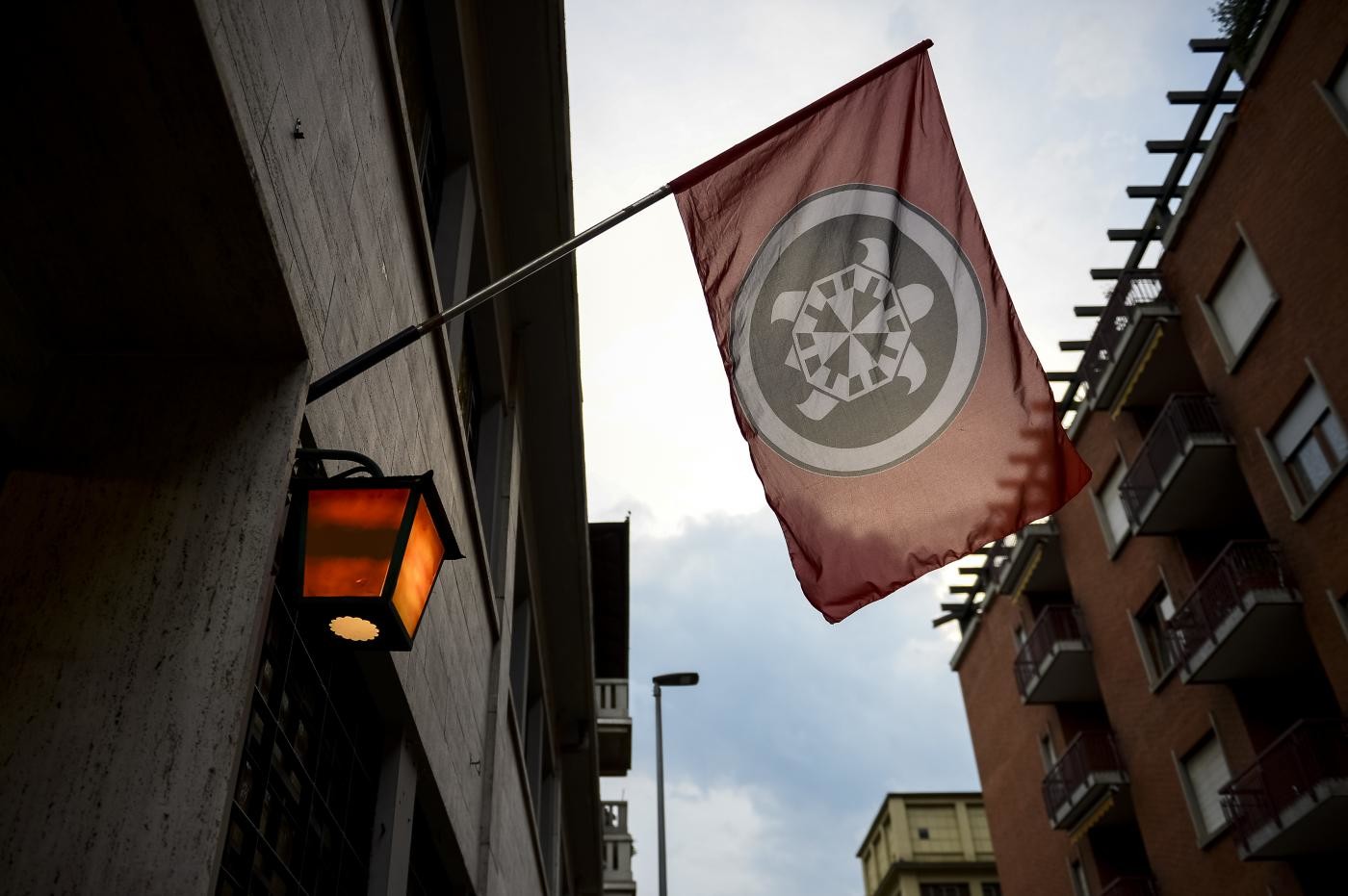 Ostia, attentato incendiario nella sede di Casapound