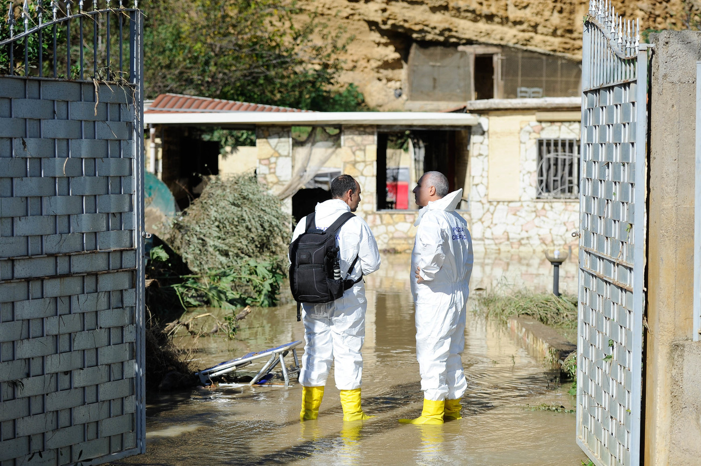 Sicilia flagellata dal maltempo: 12 morti. Due famiglie distrutte da una bomba d’acqua