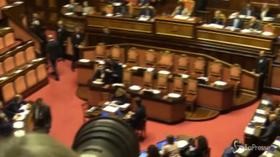 Dl Sicurezza, arriva un nuovo rinvio. E il Pd urla: “Vergogna”
