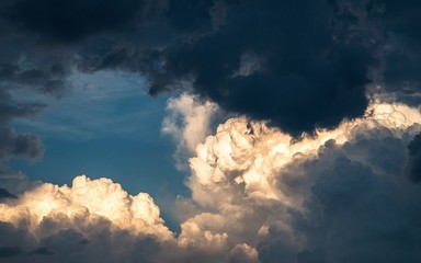Piogge al nord, nuvole e temperature in rialzo: il meteo del 10 e 11 novembre