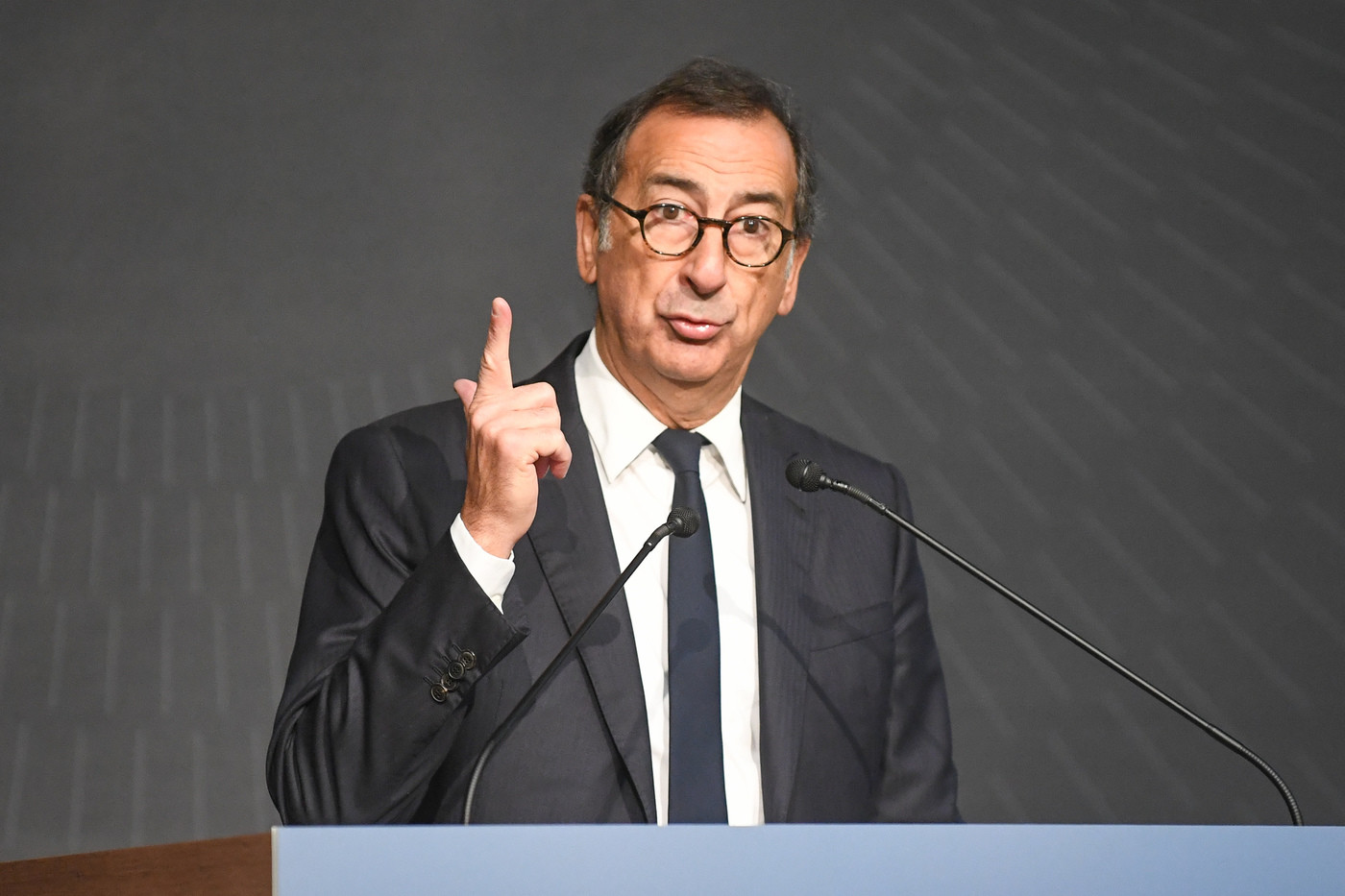 Sala: “Chiusure domenicali? Non rompere le p… a Milano”. Di Maio e Salvini all’attacco