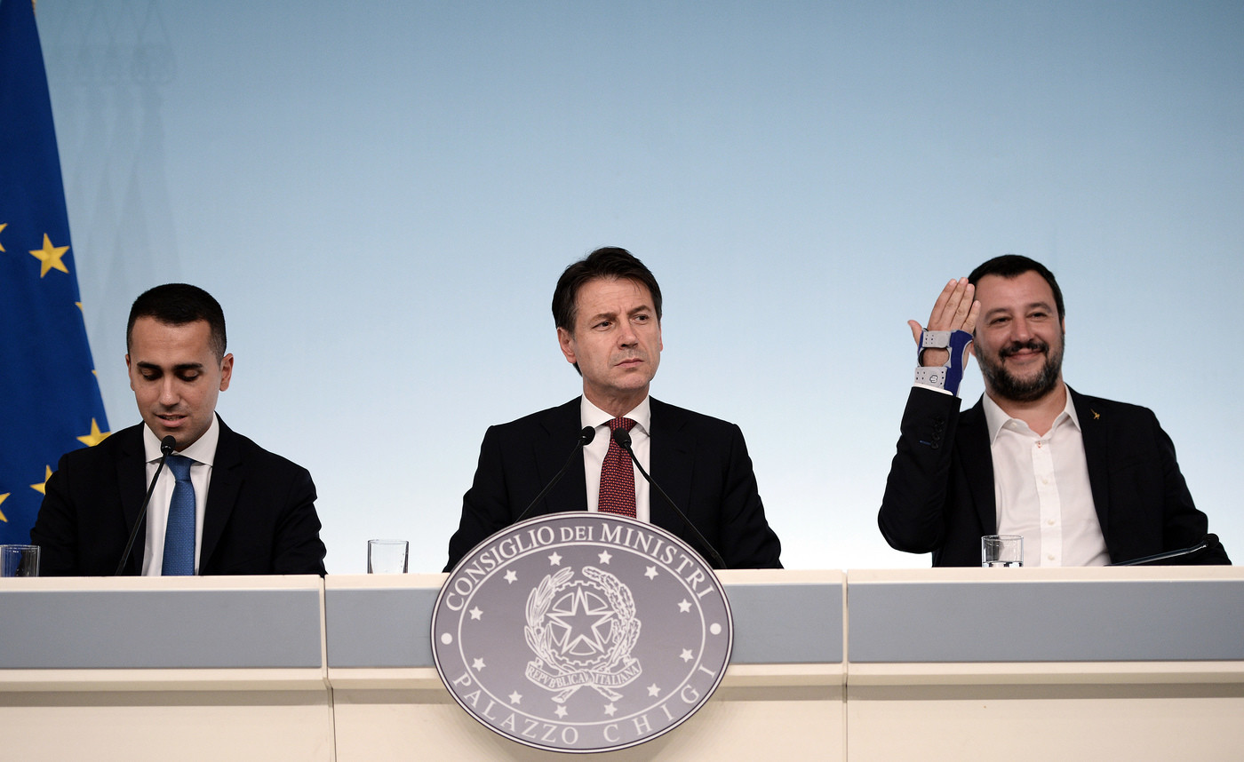 Manovra, governo a Ue: “Saldi e stime Pil invariati”. E punta su dismissioni