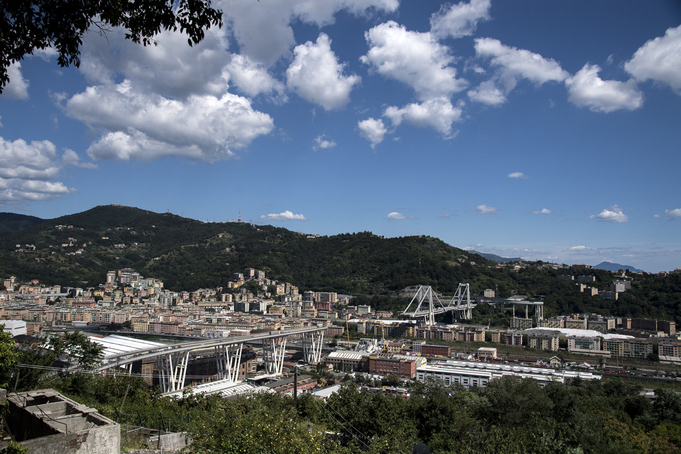 Genova, tre mesi dalla tragedia. La città piange tra decreto in ritardo e tempi di ricostruzione incerti
