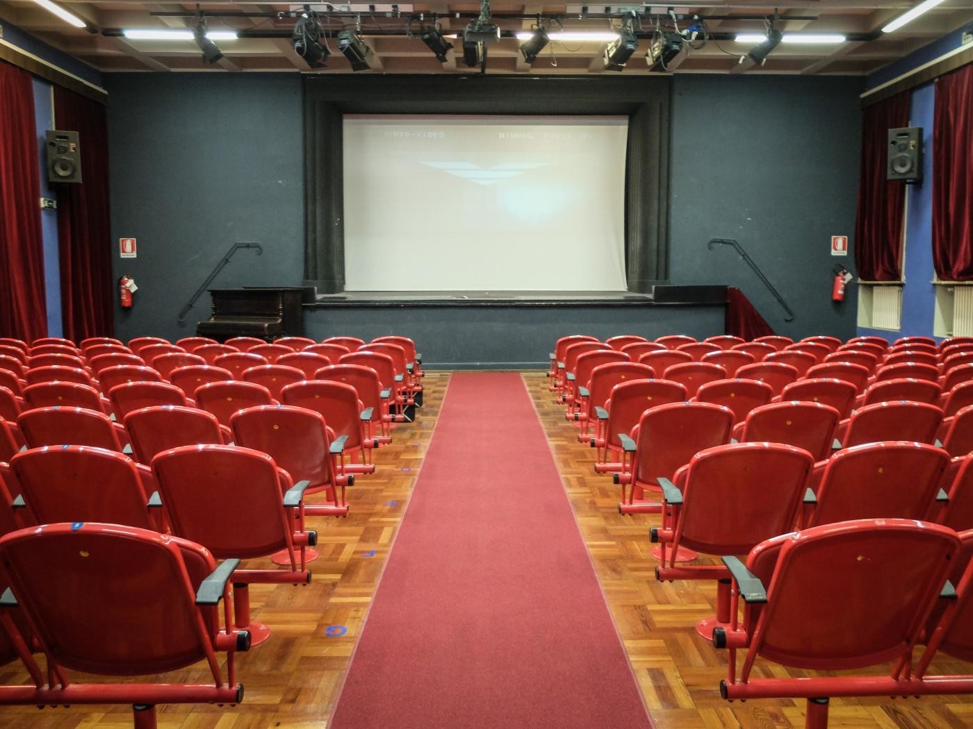 Bonisoli e il decreto anti-Netflix: “I film usciranno prima in sala, poi sulle piattaforme”