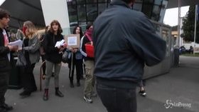Milano, flash mob studentesco davanti al Provveditorato