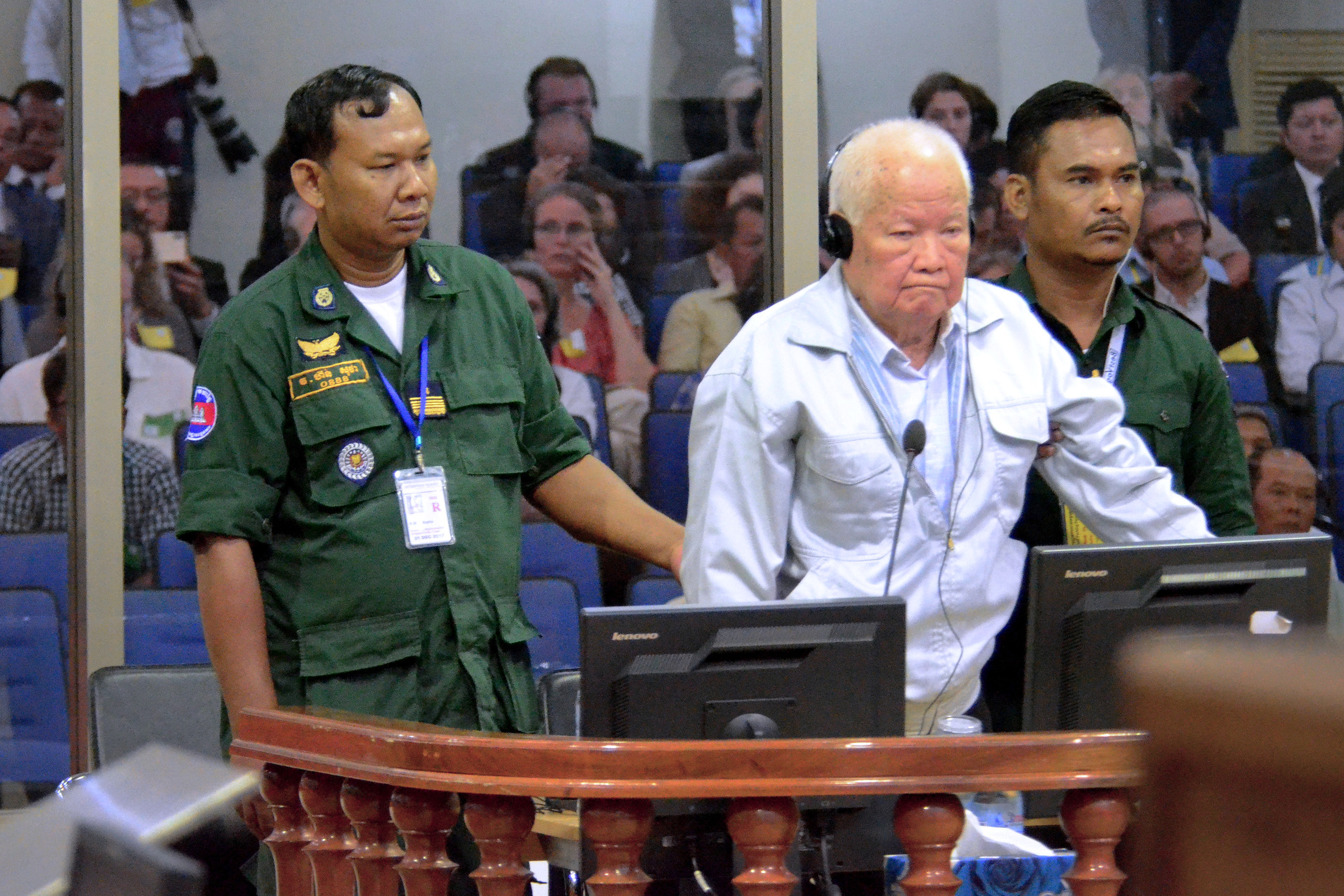 Cambogia, processo ai leader dei Khmer Rossi: colpevoli di genocidio