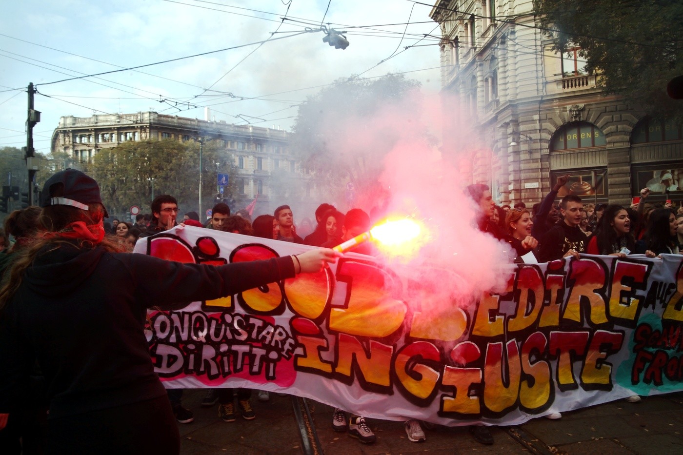 ‘No Salvini day’, cortei in tutta Italia contro il governo e i tagli all’istruzione
