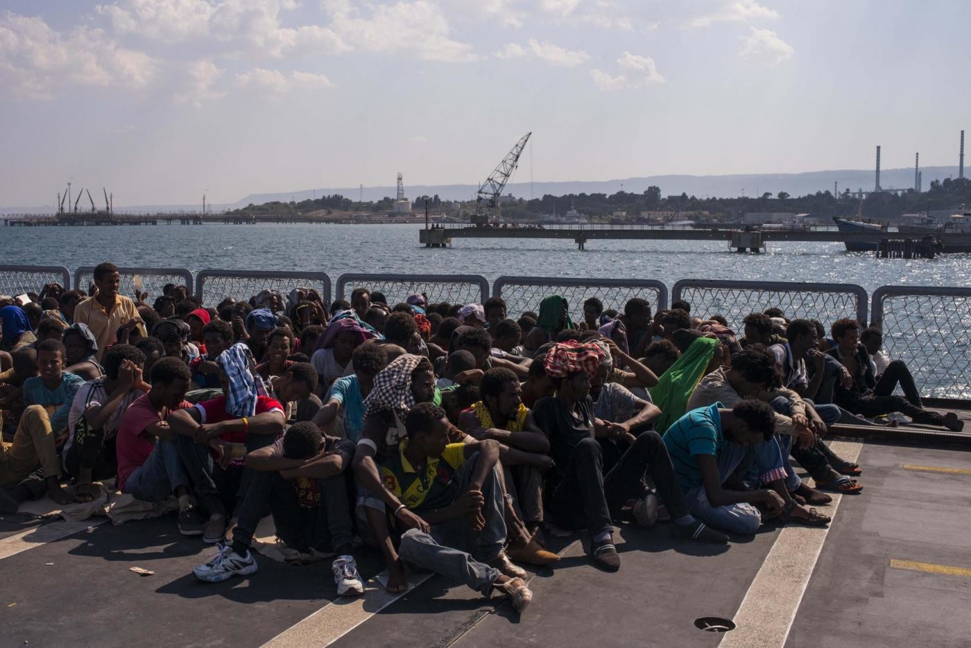Migranti, in calo i morti recuperati nella rotta per l’Italia: da 212 a 23