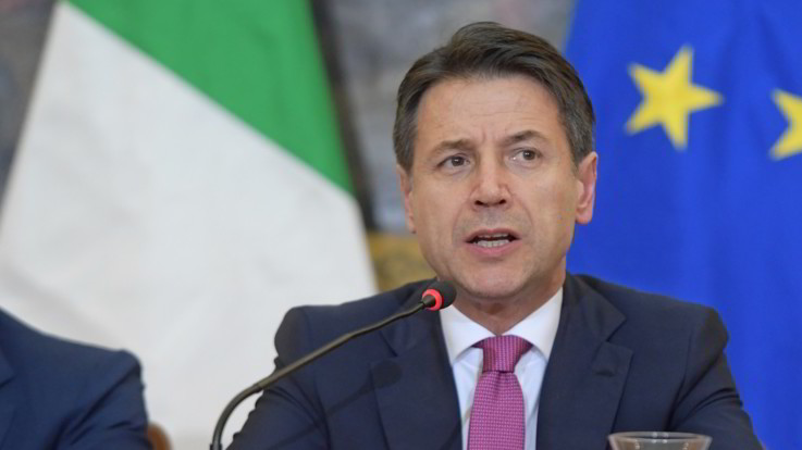 Rifiuti, governo firma il protocollo per la Terra dei fuochi. Scontro Di Maio-Salvini sugli inceneritori