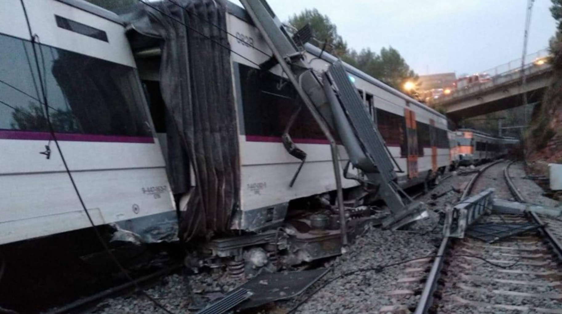 Deraglia un treno vicino a Barcellona: un morto e sei feriti