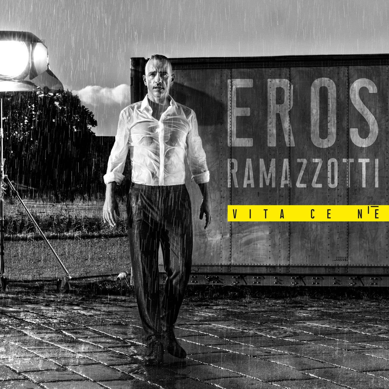 Eros Ramazzotti riparte da ‘Vita ce n’è’: “L’amore è al centro”