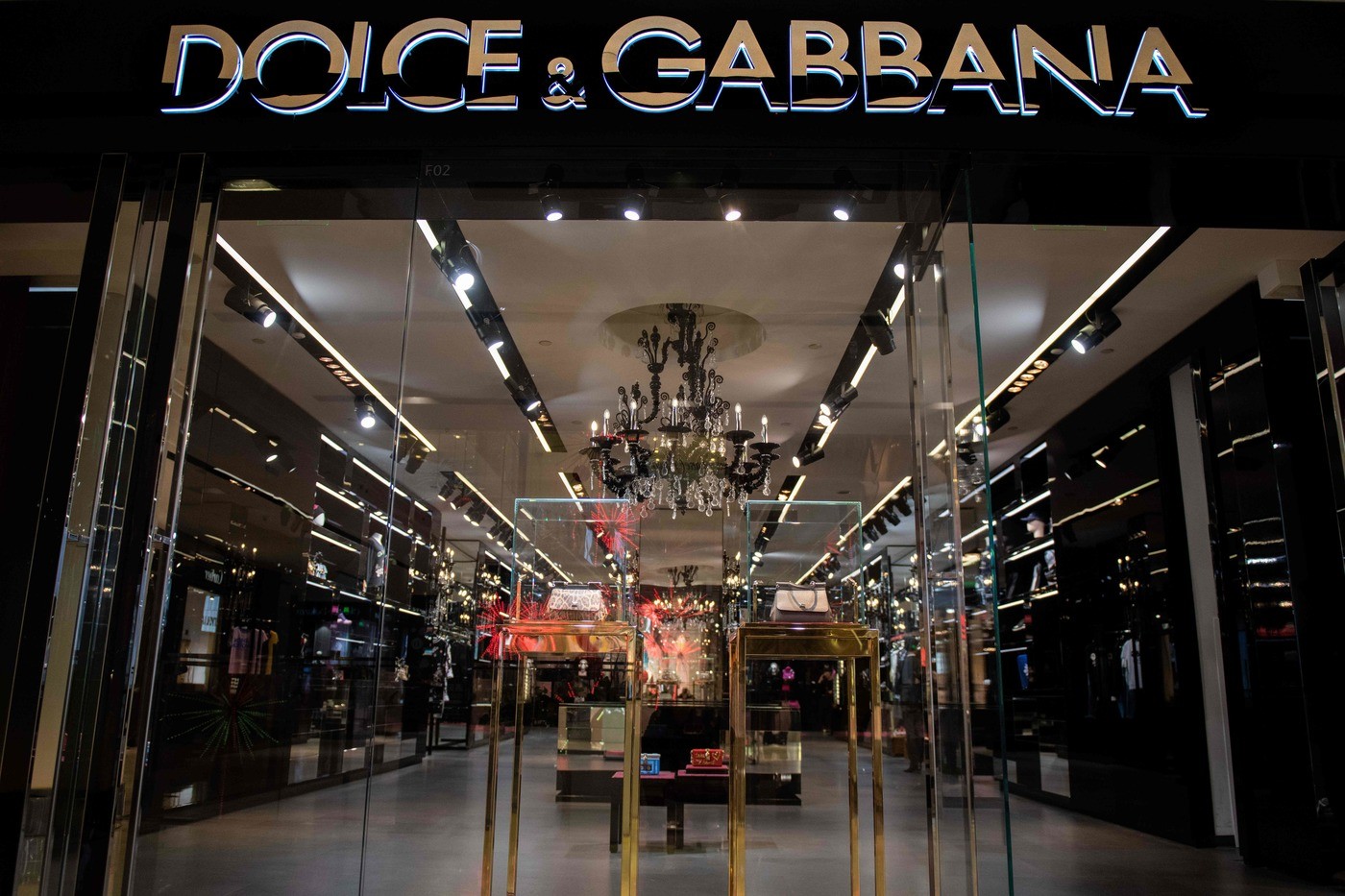 Dolce&Gabbana cancellati dai siti di e-commerce cinesi