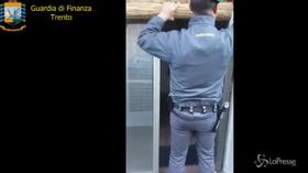 Trento, la guardia di finanza stronca una filiera del falso online