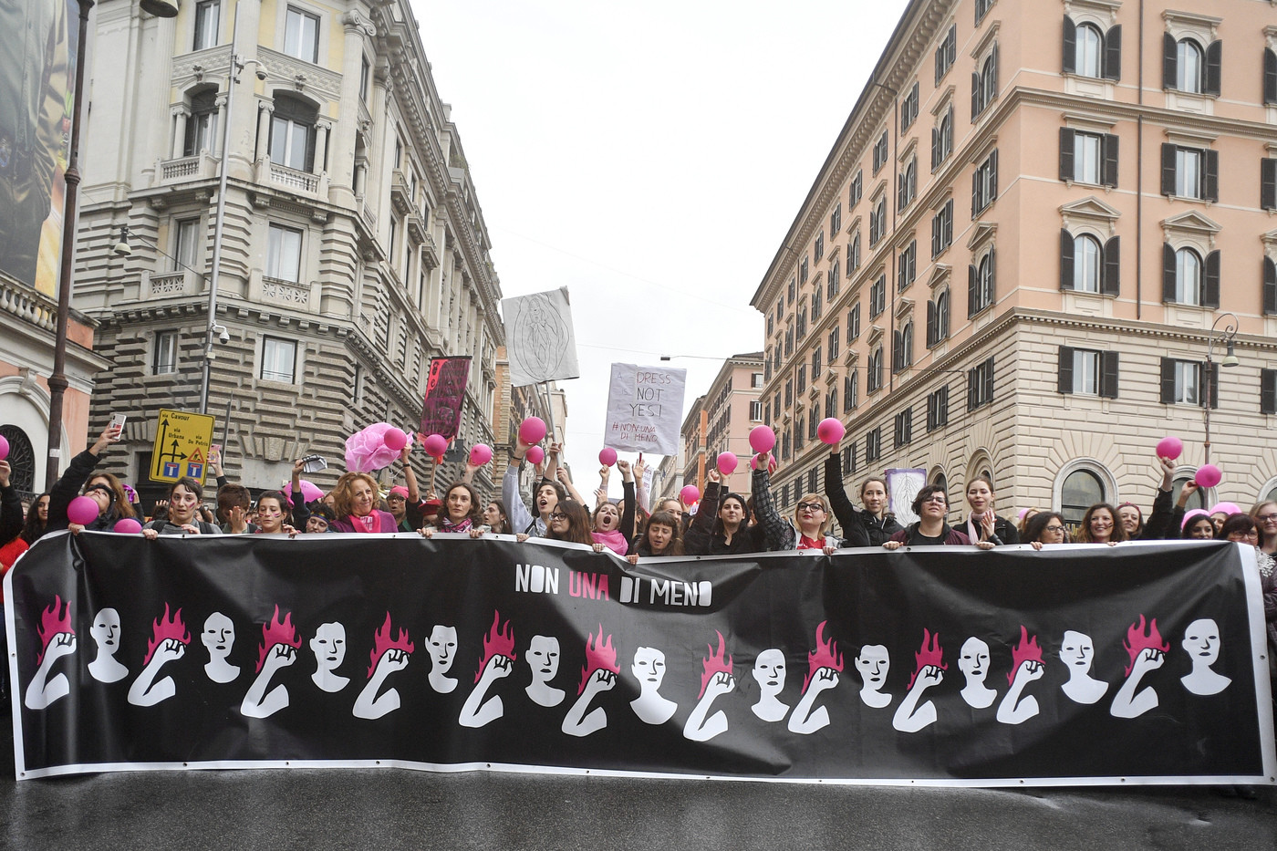 Violenza sulle donne, Mattarella: “In Italia ancora troppi casi e poche denunce