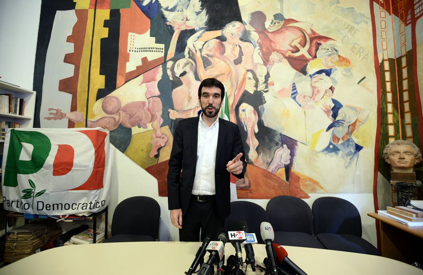 I magnifici sette per la segreteria Pd. Martina: “Congresso non sia sfida tra ultrà” . Monito Prodi