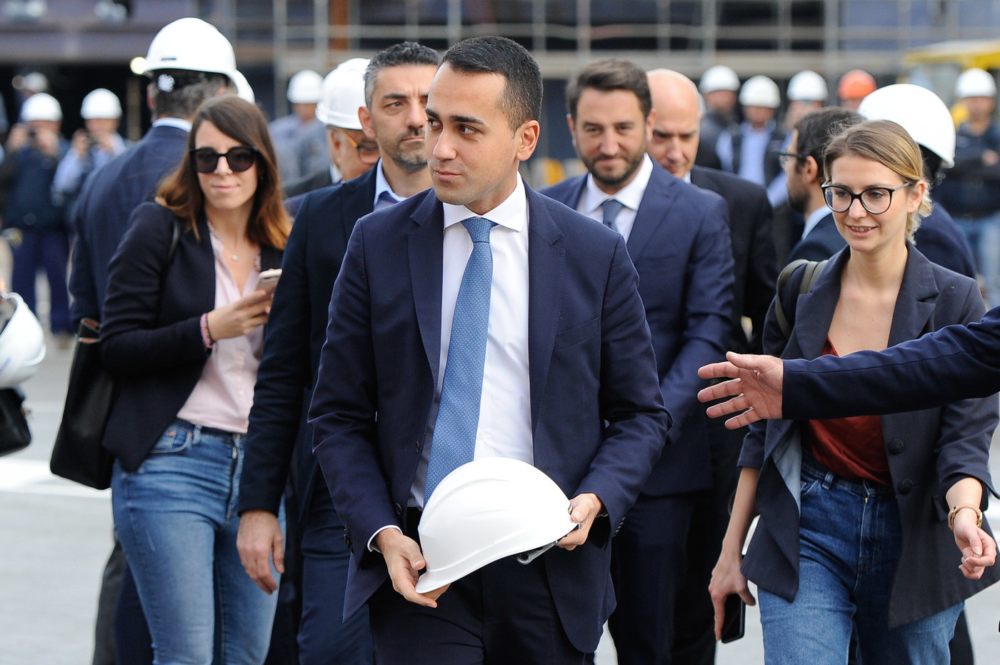 Di Maio e le colpe dei padri. Boschi e Renzi: “Adesso dovrebbe chiedere scusa”